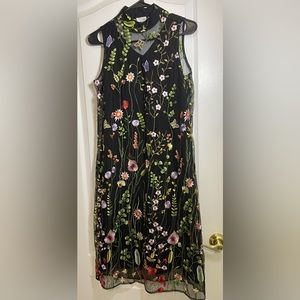Ecru floral appliqué dress